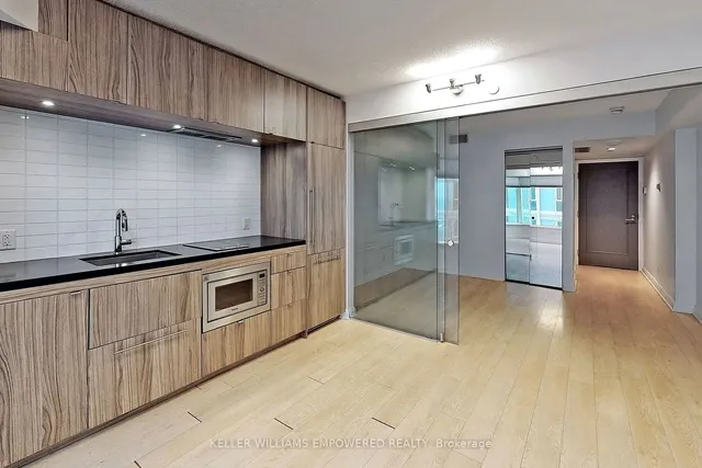 Additional image 4 of 155 Yorkville Ave Unit 2811