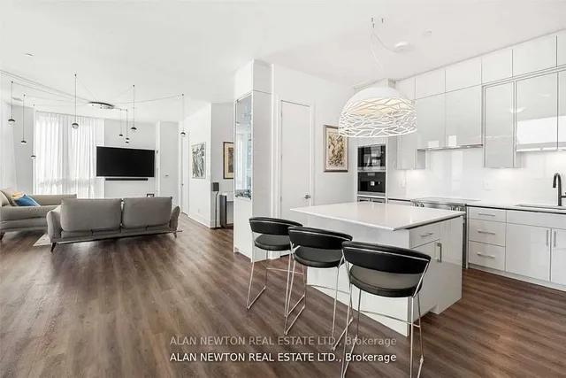 Additional image 11 of 1486 Bathurst St Unit Ph02