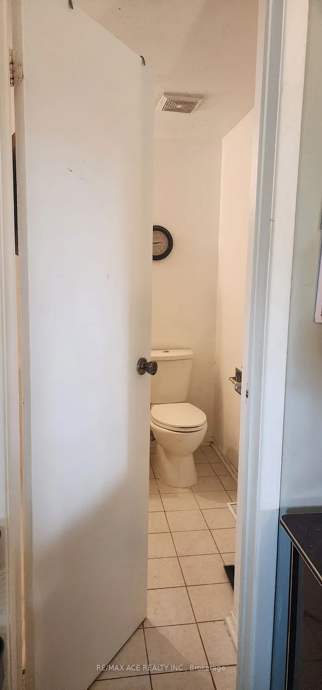 Additional image 13 of 61 Warwick Castle Crt