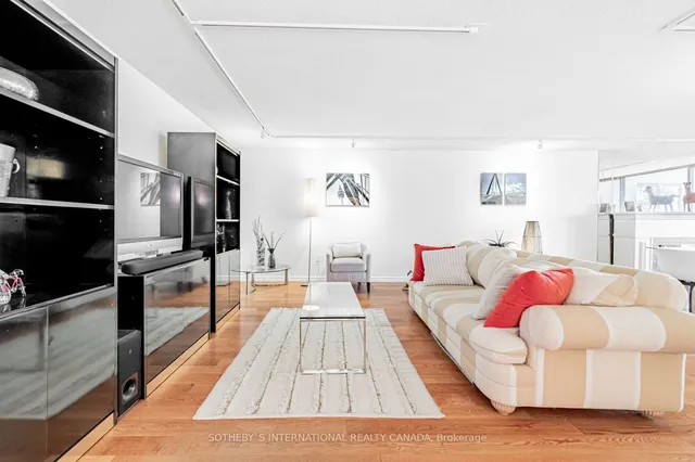 Additional image 3 of 360 Bloor St Unit 505
