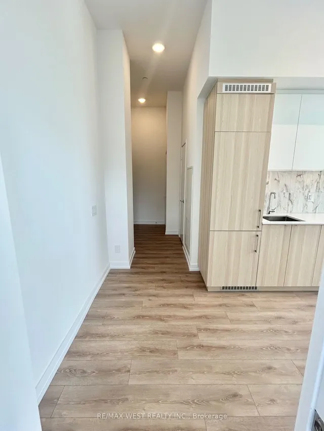 Additional image 6 of 500 Dupont St Unit 216