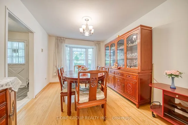 Additional image 14 of 20 Zircon Crt