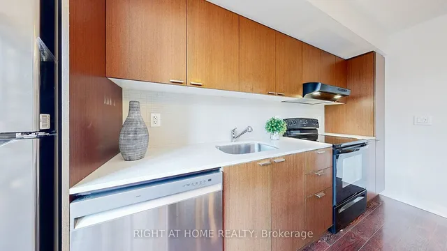 Additional image 12 of 110 Charles St Unit 406