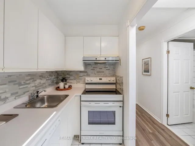 Additional image 9 of 2112 Queen St Unit 23