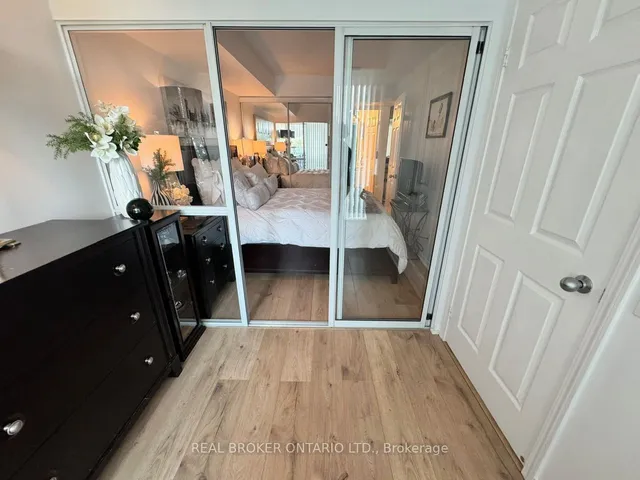 Additional image 10 of 28 Harrison Garden Blvd Unit 312