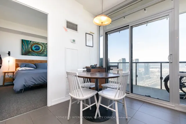 Additional image 11 of 170 Fort York Blvd Unit 2502