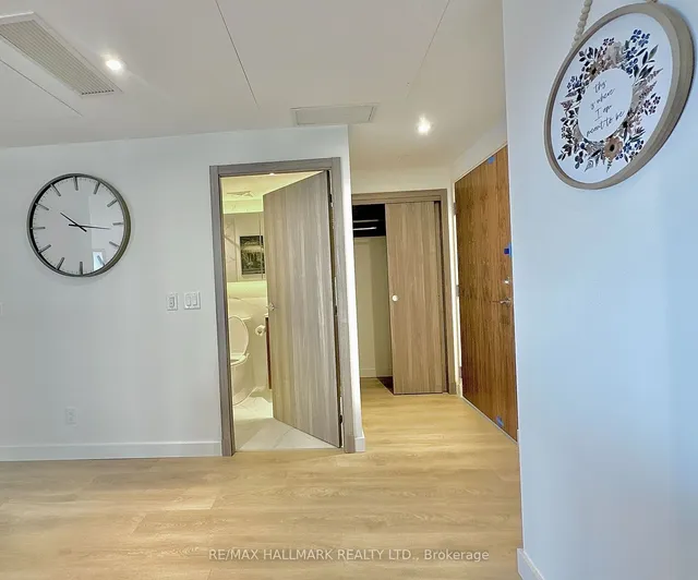 Additional image 37 of 25 Mcmahon Dr Unit 1902