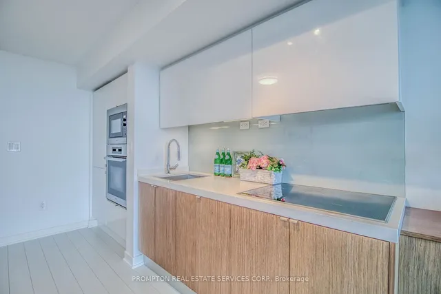 Additional image 14 of 21 Iceboat Terr Unit 2608