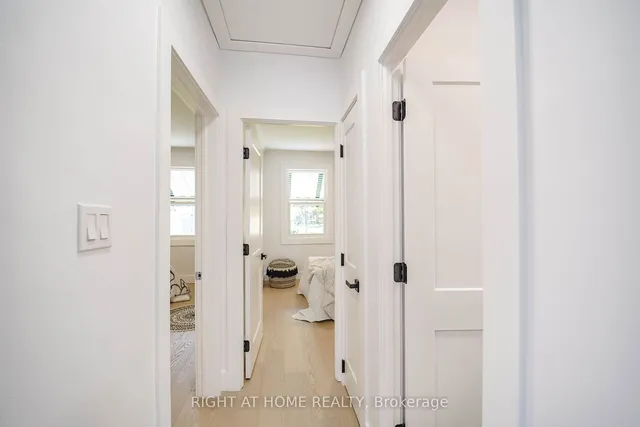 Additional image 22 of 1360 Woodbine Ave