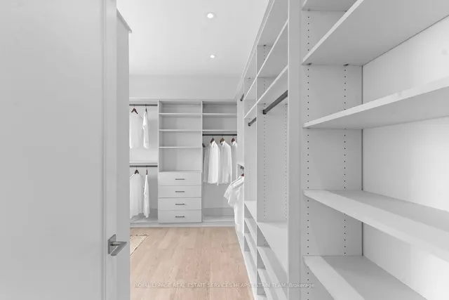 Additional image 22 of 1 Strathgowan Ave Unit PH02