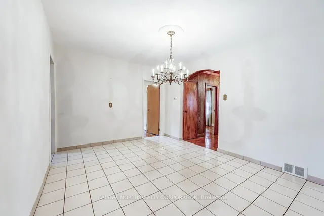 Additional image 14 of 2 Rollet Dr