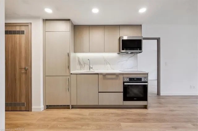 Additional image 12 of 38 Widmer St Unit 4302