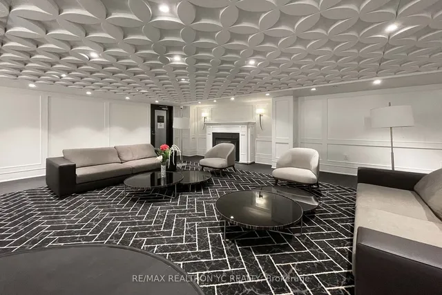 Additional image 36 of 955 Bay St Unit 3907