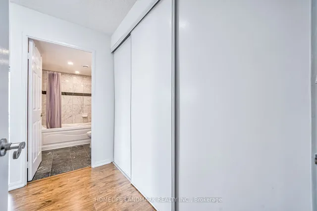 Additional image 29 of 18 Lee Centre Dr Unit 1009