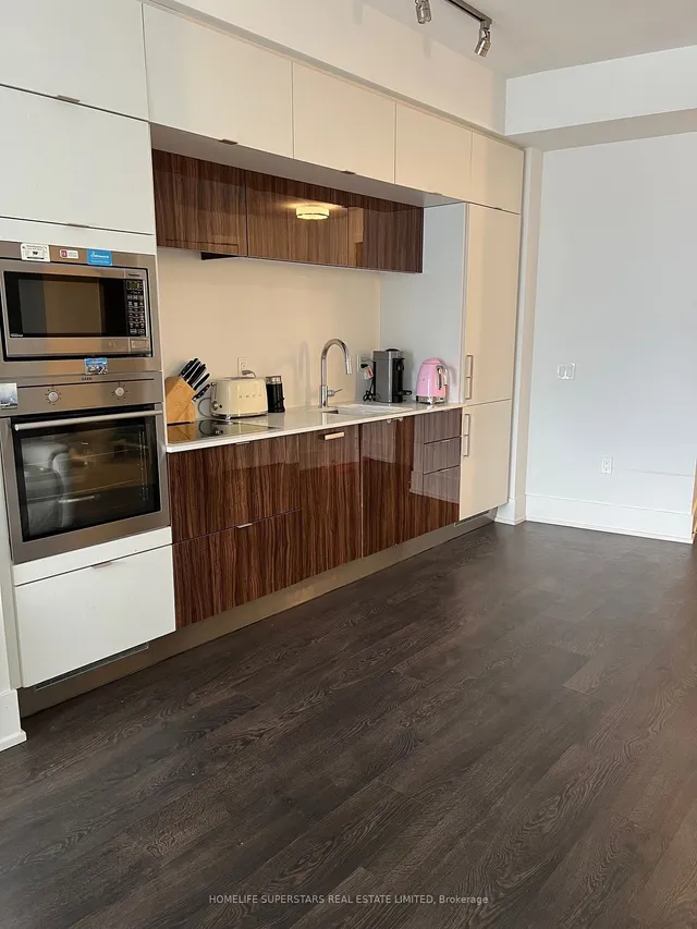 Additional image 8 of 10 York St Unit 6108