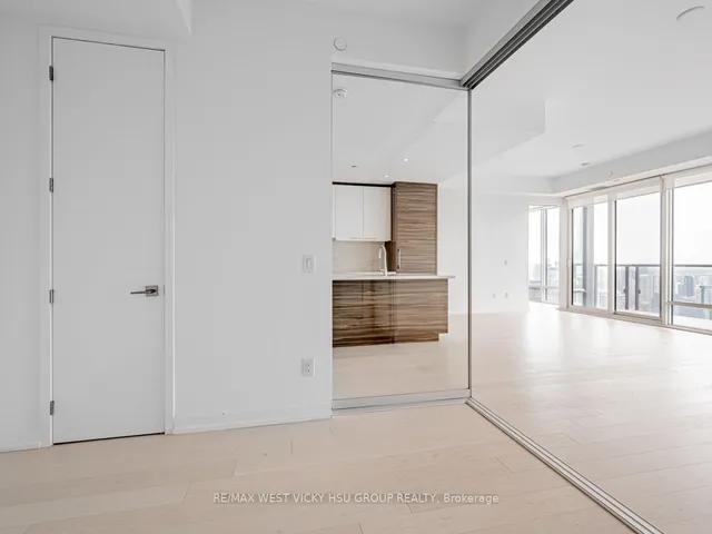 Additional image 20 of 488 University Ave Unit 5302