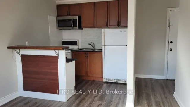 Additional image 17 of 46 Twenty Second St