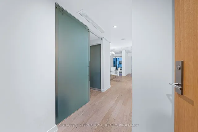 Additional image 4 of 629 King St Unit 212