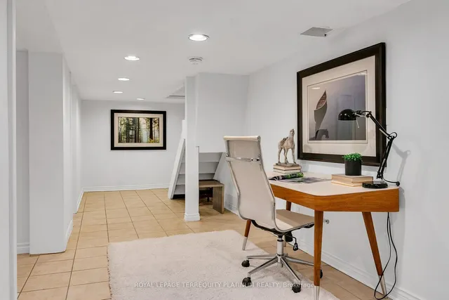 Additional image 25 of 2 Crandall Rd