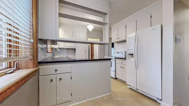 Additional image 10 of 54 Centre Ave