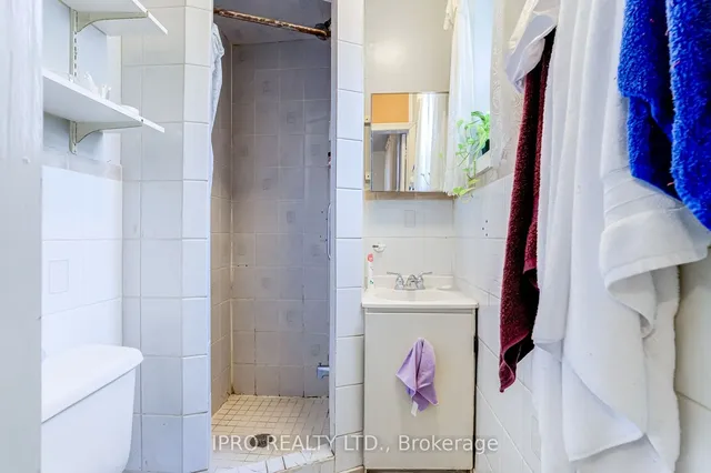 Additional image 27 of 16 Pryor Ave