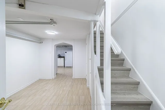 Additional image 30 of 25 Boustead Ave