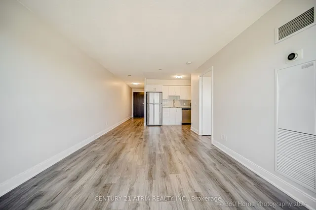 Additional image 12 of 135 Village Green Sq Unit 2015