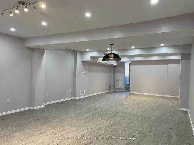 Additional image 11 of 658 Dundas St