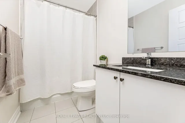 Additional image 21 of 721 Lawrence Ave Unit 84