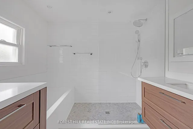 Additional image 29 of 2567 Lake Shore Blvd