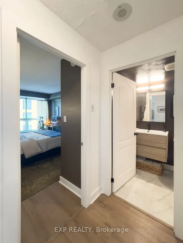 Additional image 31 of 2111 Lakeshore Blvd Unit 501