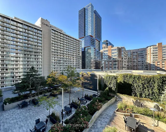 Additional image 20 of 386 Yonge St Unit 720