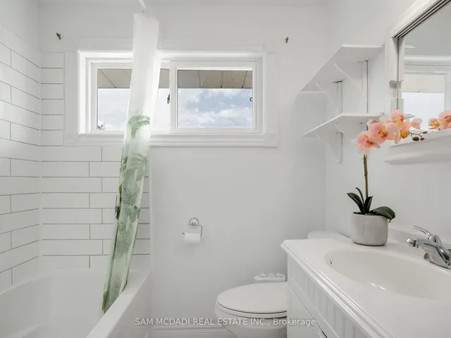 Additional image 26 of 22 De Marco Blvd