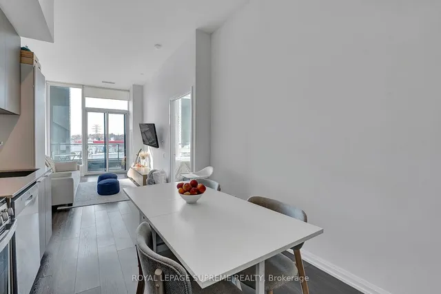 Additional image 24 of 4208 Dundas St Unit 215