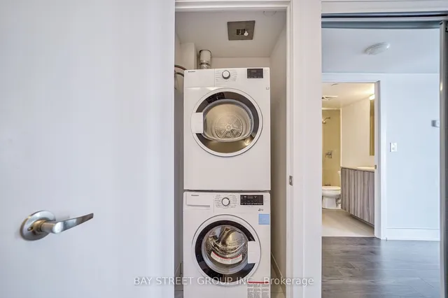 Additional image 12 of 955 Bay St Unit 2507