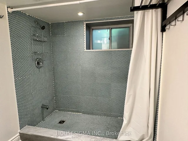 Additional image 36 of 256 Woodbine Ave