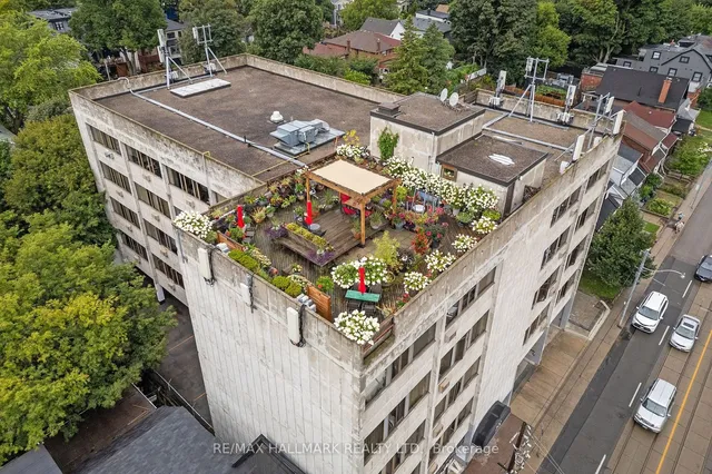 Additional image 23 of 300 Coxwell Ave Unit 508