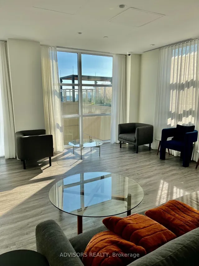 1787 St Clair Ave Unit 821