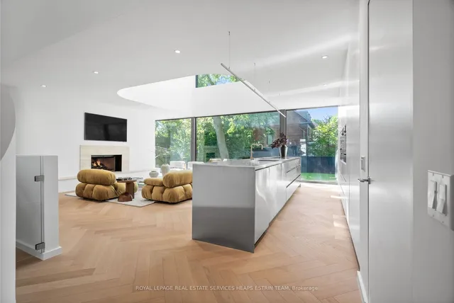 Additional image 5 of 199 Balmoral Ave