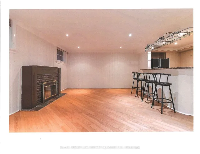 Additional image 29 of 2 Stinson Circ