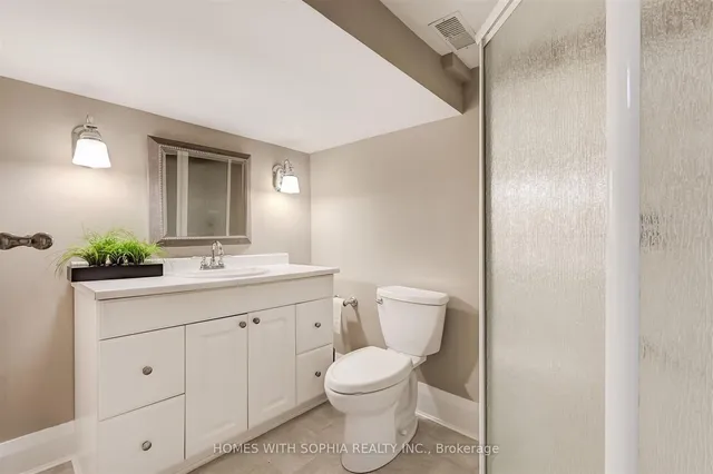 Additional image 27 of 162 Glenvale Blvd