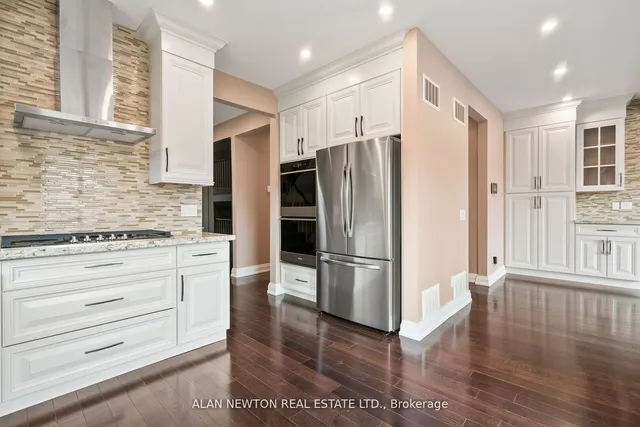 Additional image 13 of 31 Carnival Crt