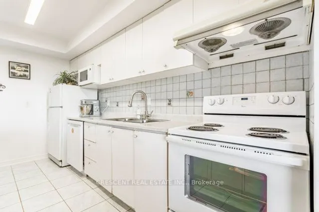 Additional image 9 of 10 Stonehill Crt Unit 611