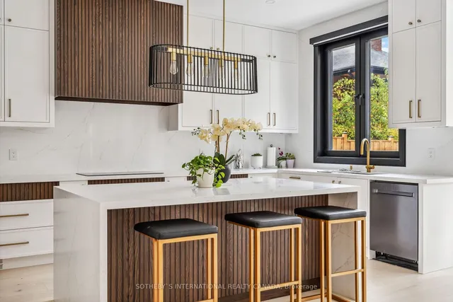 Additional image 10 of 159 Cortleigh Blvd