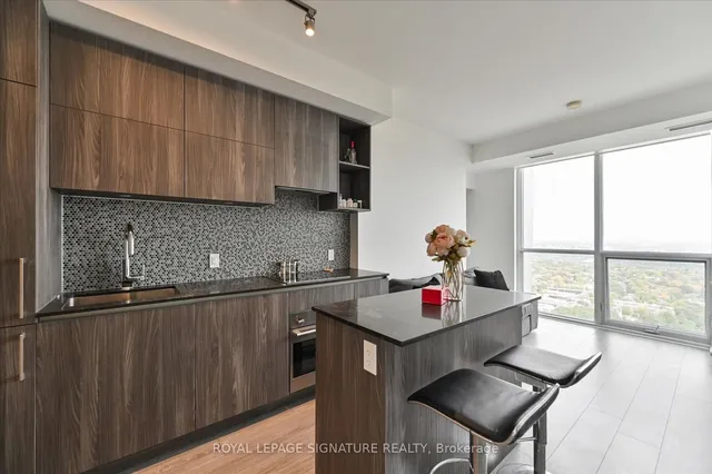 Additional image 6 of 1 Yorkville Ave Unit 4309