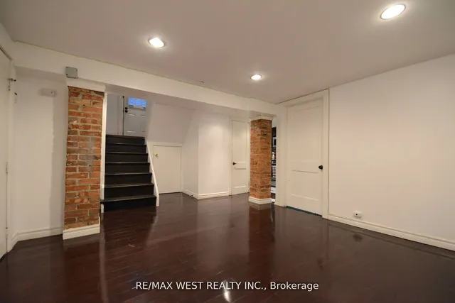 Additional image 30 of 76 Rosemount Ave