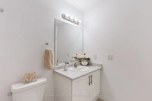 Additional image 28 of 28 Laguna Village Cres