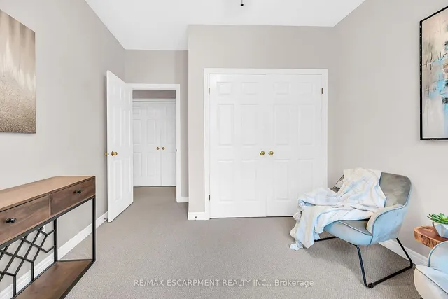 Additional image 20 of 54 Greentrail Dr