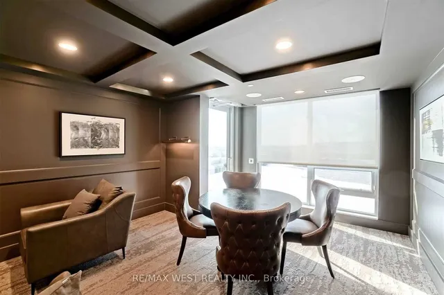 Additional image 19 of 1050 Main St Unit 1114