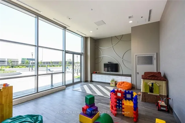 Additional image 16 of 2081 Fairview St Unit 1903